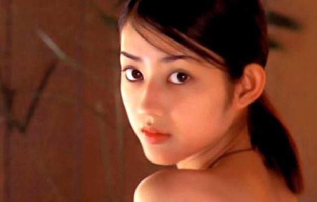 Nữ phụ đẹp nhất nước Nhật: U50 xuống sắc đáng tiếc, bỏ sự nghiệp để chọn gia đình - Ảnh 1.
